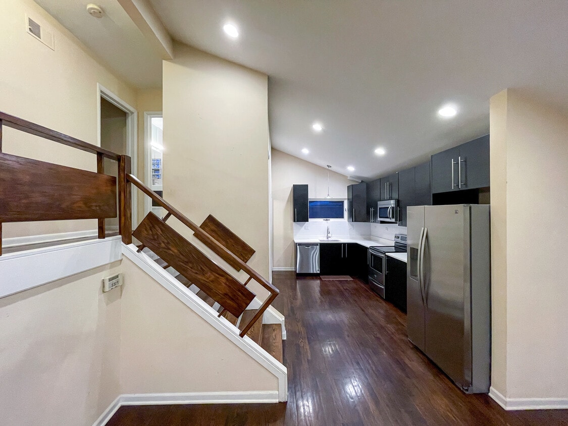 Foto principal - 7449 Wilson Terrace
