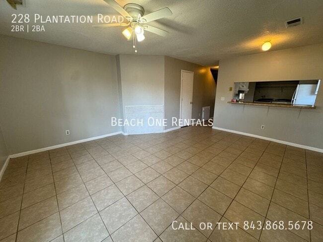 Foto del edificio - 228 Plantation Rd