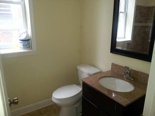 Building Photo - 2157 Eastburn Ave