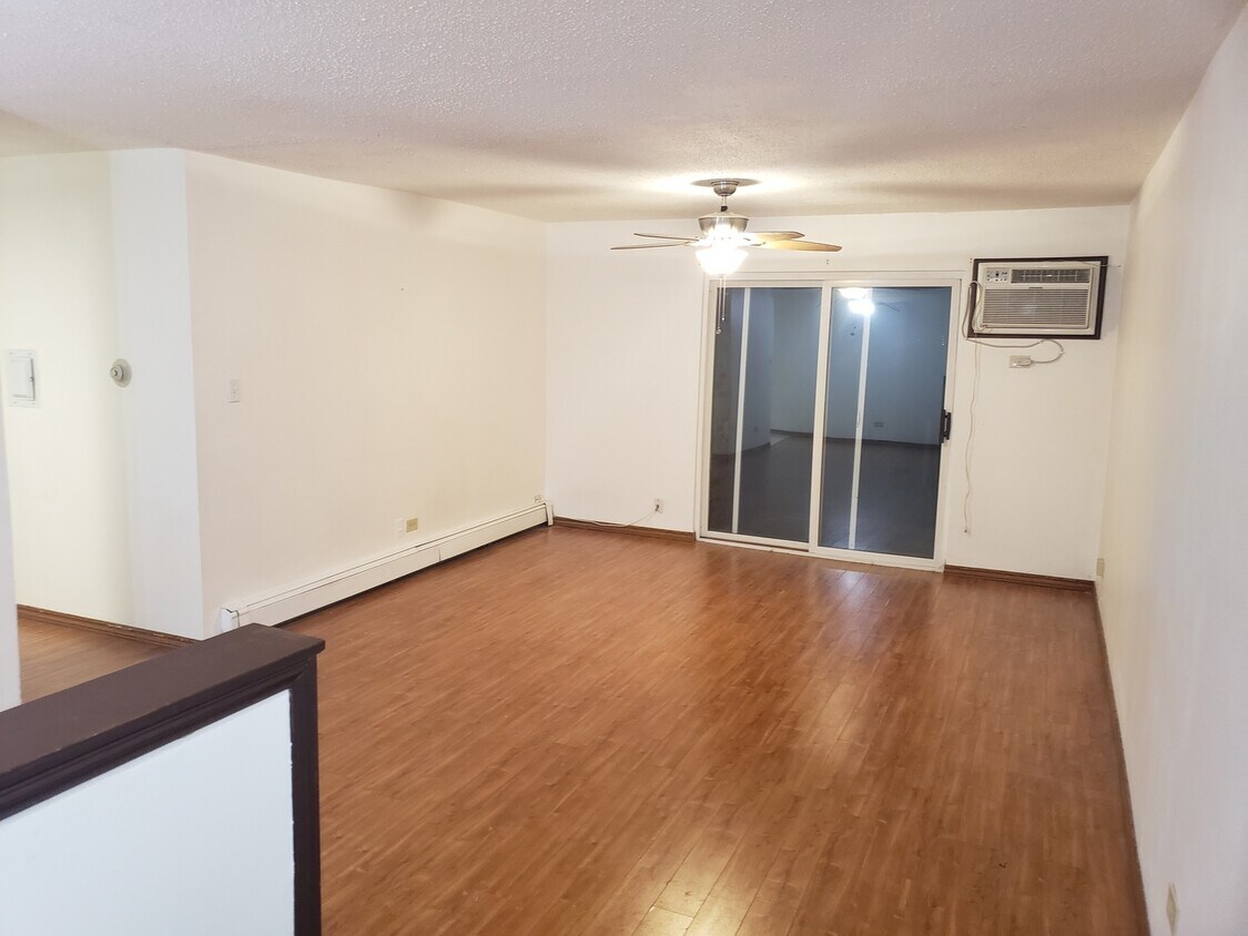 Primary Photo - 510 Hill Dr