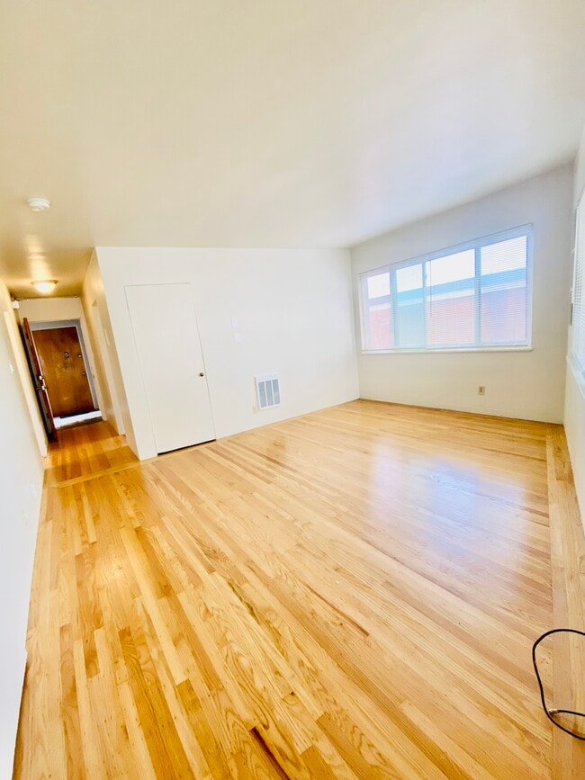 Building Photo - 2317 Hearst Ave