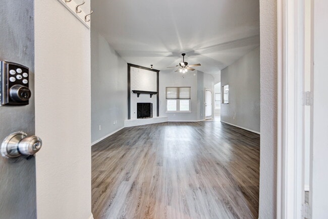 Foto del edificio - 1817 SE 1st St