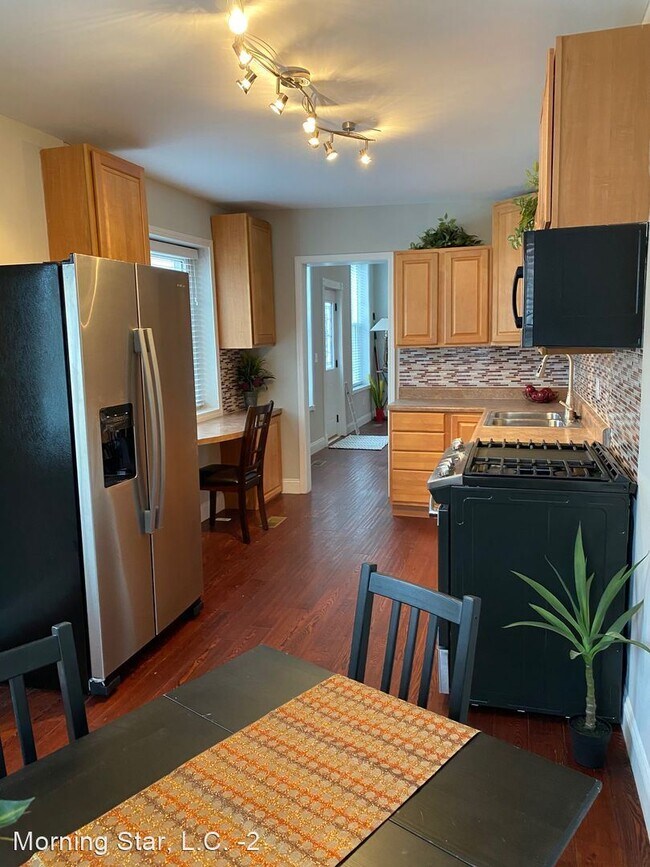 Foto del edificio - 2 br, 2 bath House - 1928 Hereford St.