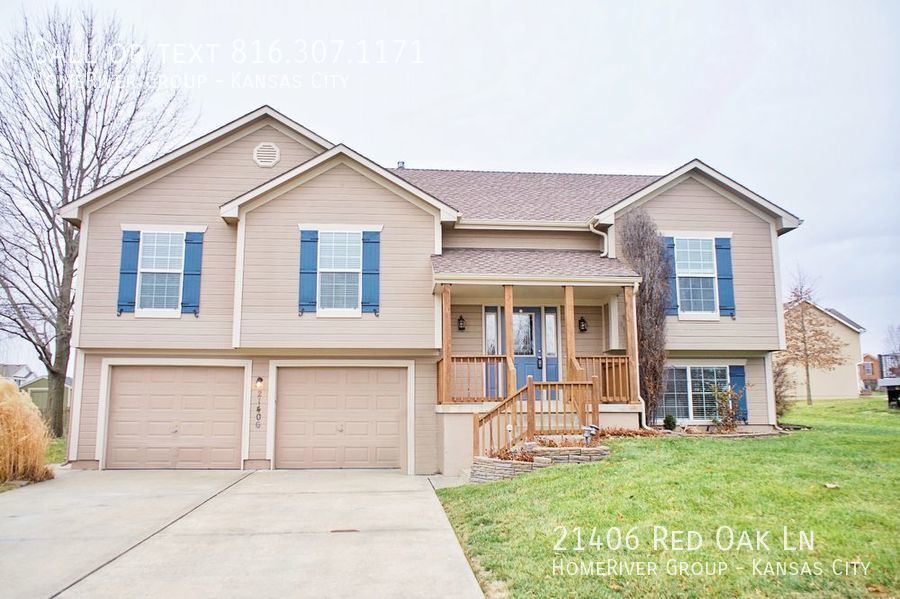 21406 Red Oak Ln, Peculiar, MO 64078 House Rental in Peculiar, MO