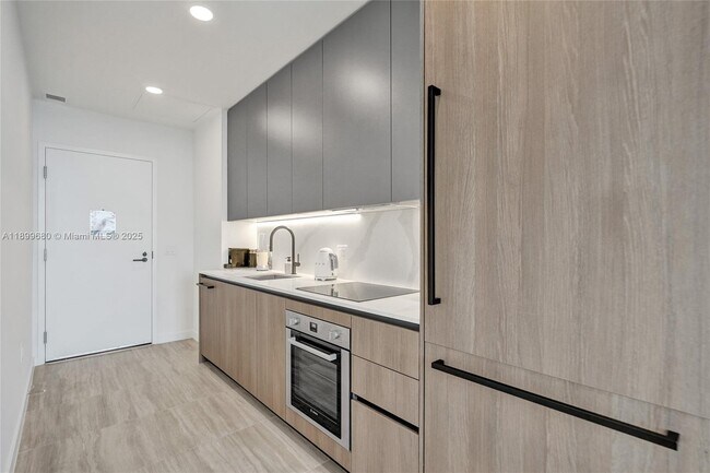 Foto del edificio - 580 72nd St