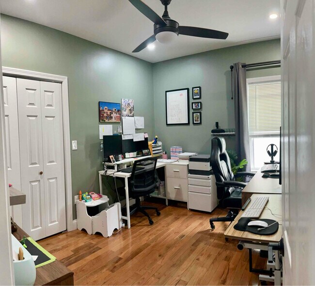 Foto del edificio - 71 Fairview Ave