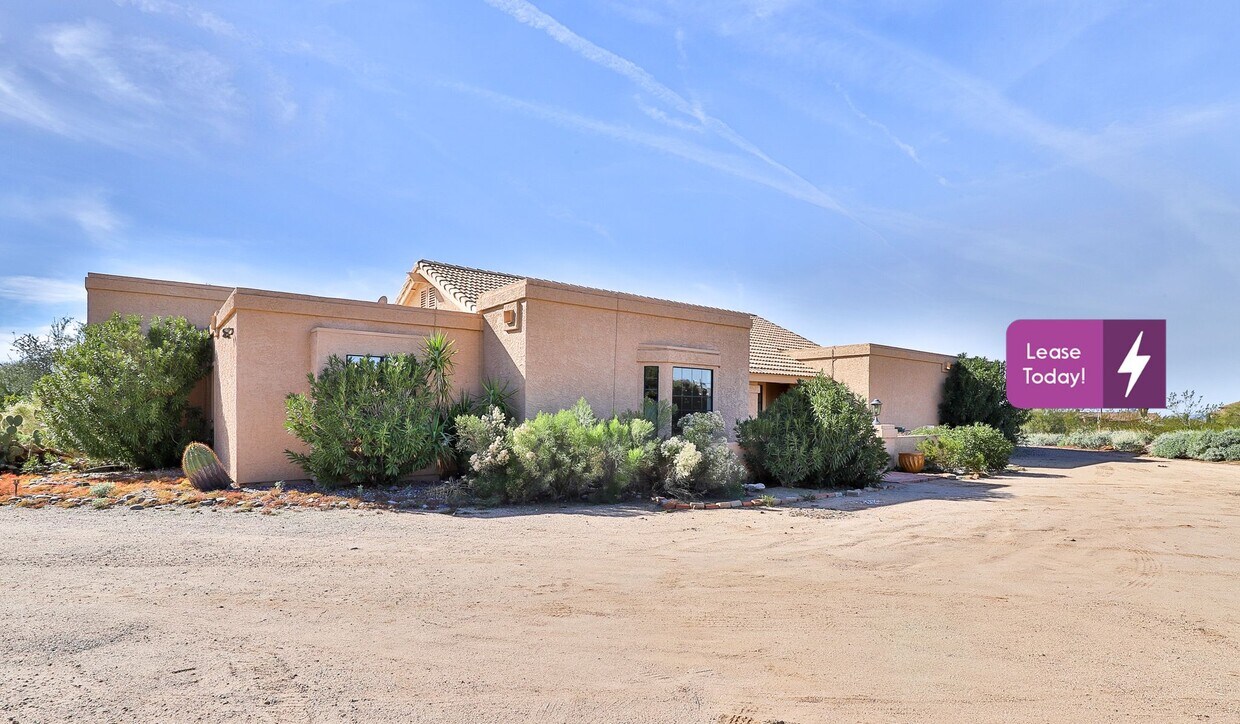 Primary Photo - 8124 E Oasis St