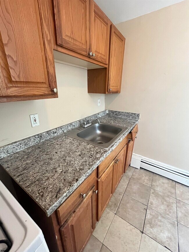 Building Photo - 1605 Magellan Ave