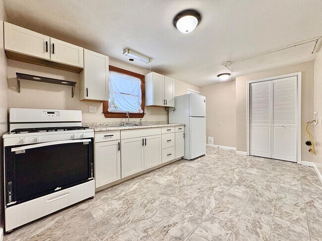 Building Photo - 3402 Woldhaven Dr