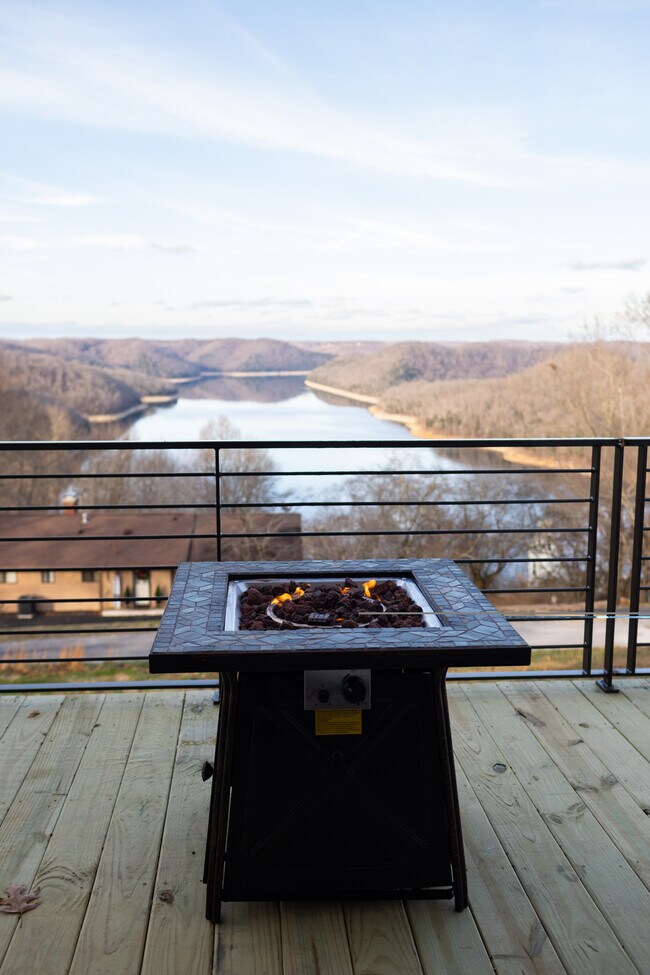 Building Photo - 161 Emalyn Ct