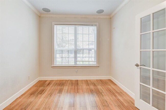 Foto del edificio - 16649 Conner Creek Ln