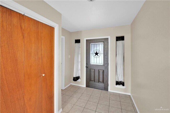 Building Photo - 9321 S Vista Del Sol Dr