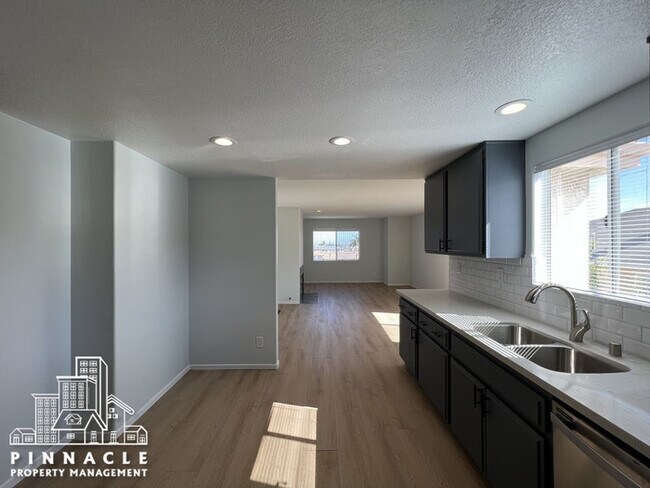 Building Photo - Townhouse-Style Unit For Rent in San Pedro