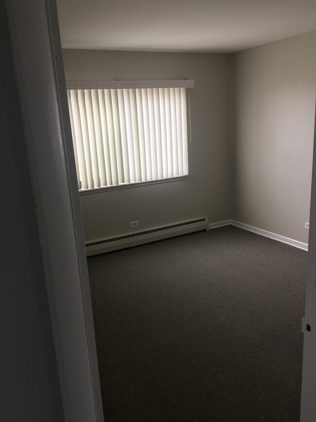 Foto del edificio - 8280 W Dempster St