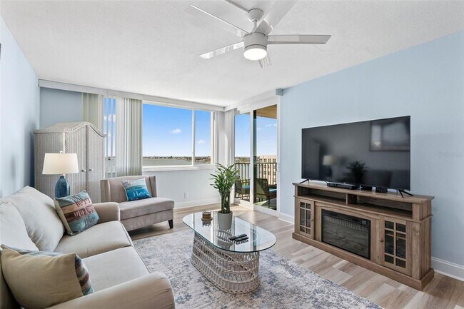 Building Photo - 6287 Bahia Del Mar Cir N