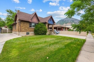 Building Photo - 137 E 600 N