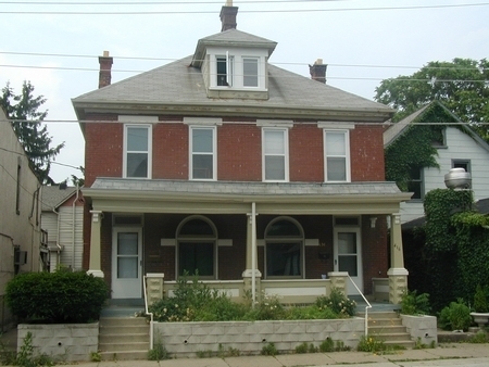 Interior Photo - 414-416 E. Whittier St