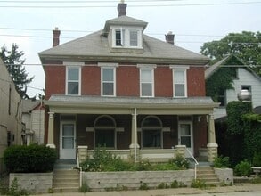 Building Photo - 414-416-416 E Whittier St