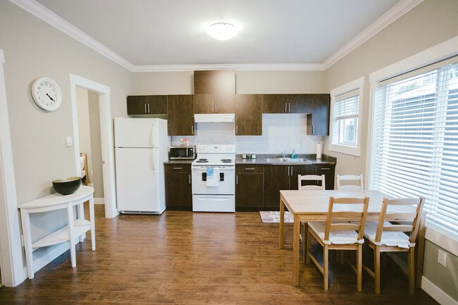 Building Photo - 7459 15th Av