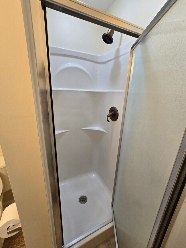 Foto del edificio - 107a Oakwood Dr