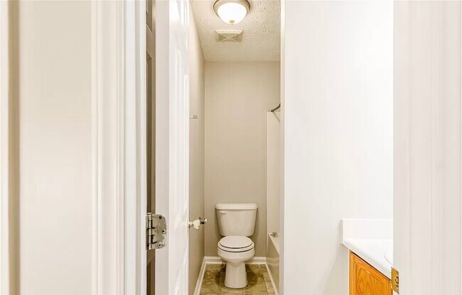 Foto del edificio - 116 Mosswood Dr