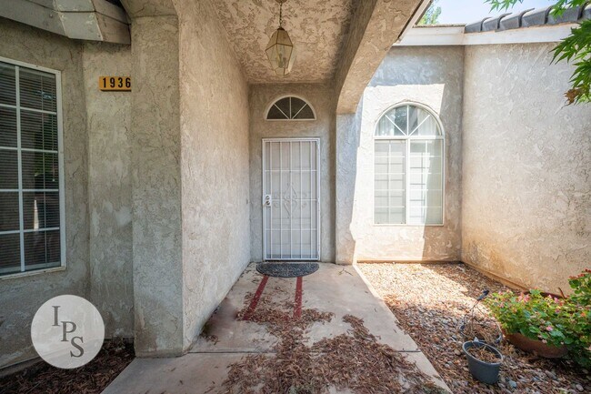 Building Photo - Fresno NorthEast Home, 3BR/2BA, Built 1989 – Across the street from Maple Creek Elementary!