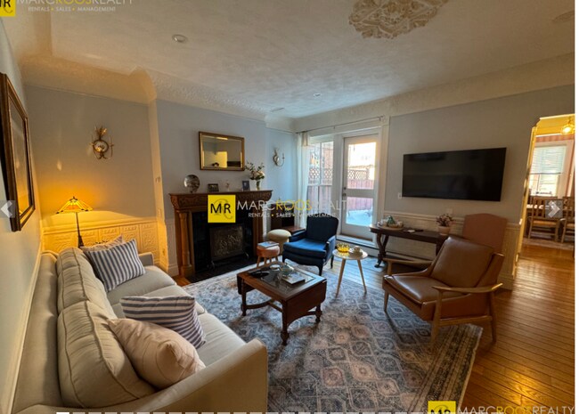 Building Photo - 437 Marlborough St