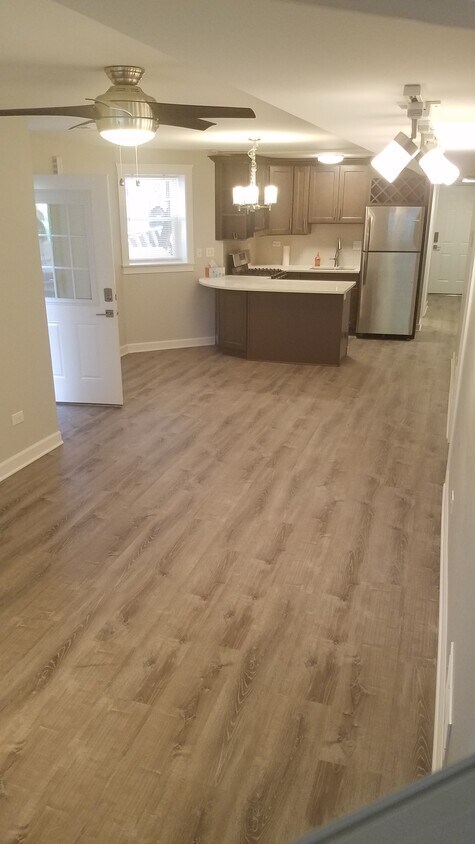 Foto principal - 3255 W Leland Ave