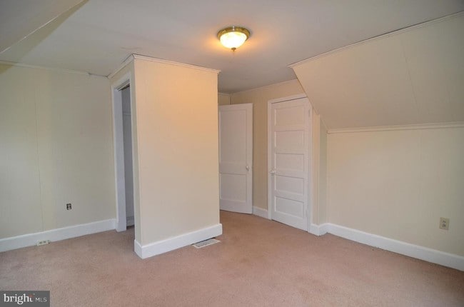 Building Photo - 5380 Beta Pl