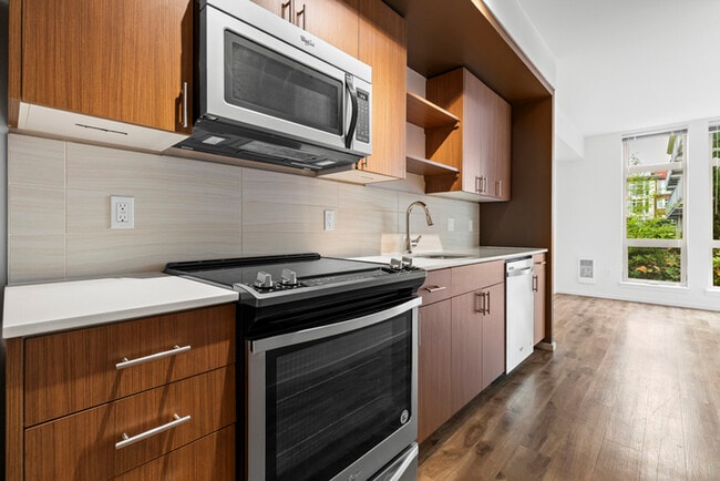 Building Photo - The Hayes on Stone Way