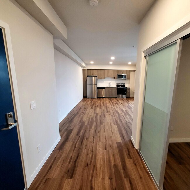 Entrada - Marquee Apartments