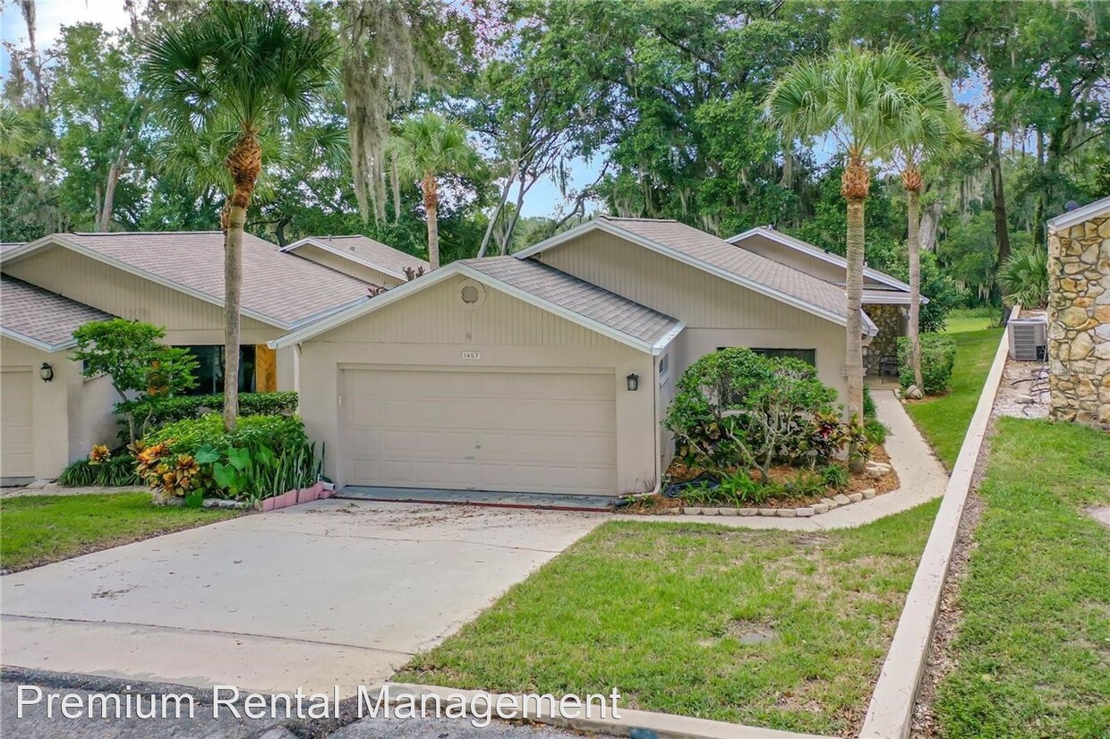 Primary Photo - 3 br, 2 bath House - 1457 Oak Place