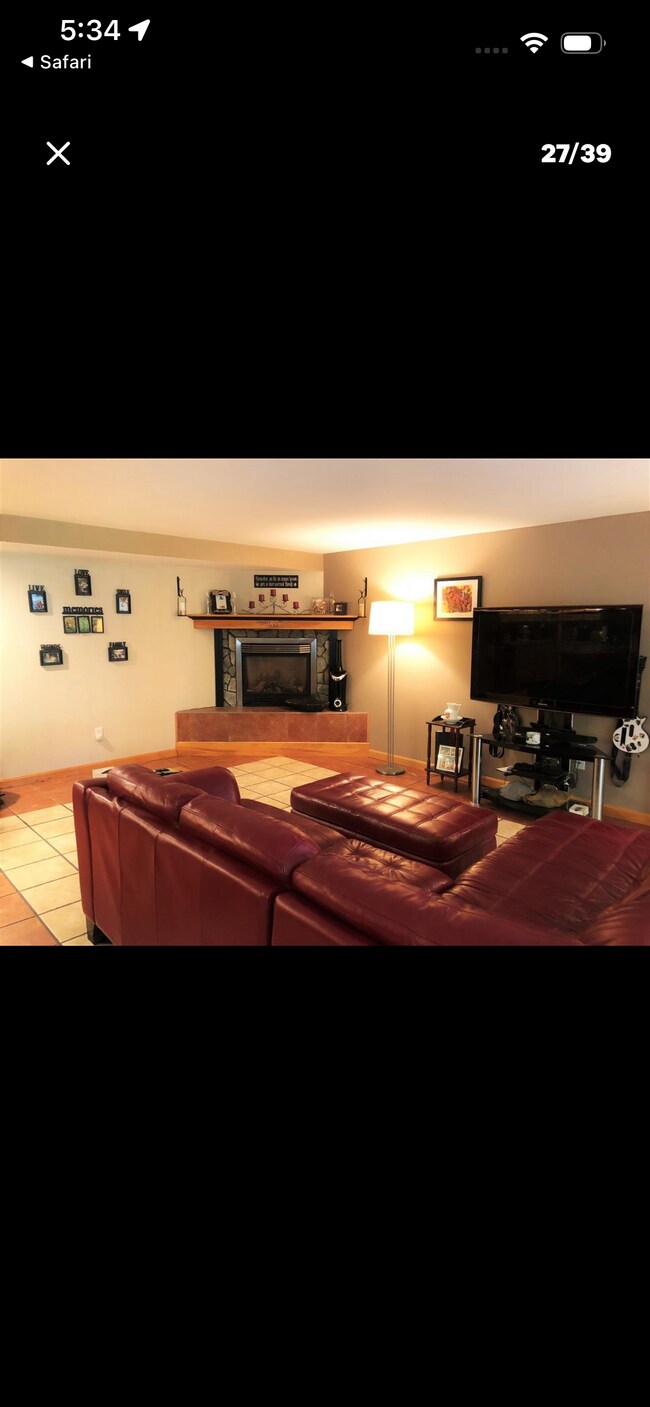 Foto del edificio - 79 Lawrence Rd