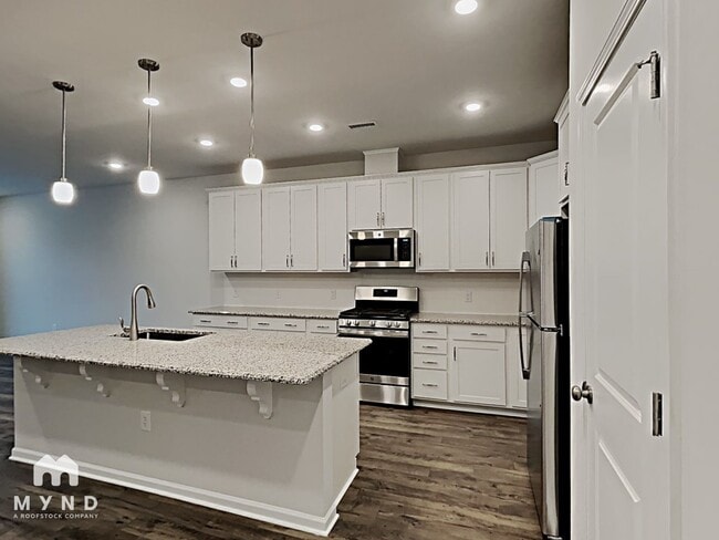 Foto del edificio - 1236 Commack Dr