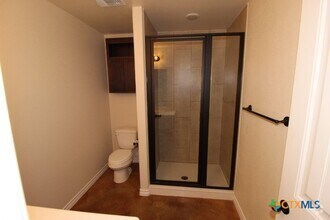 Building Photo - 1017 Cline Dr