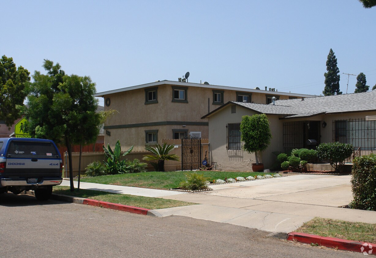 Foto del edificio - 122 Jefferson Ave