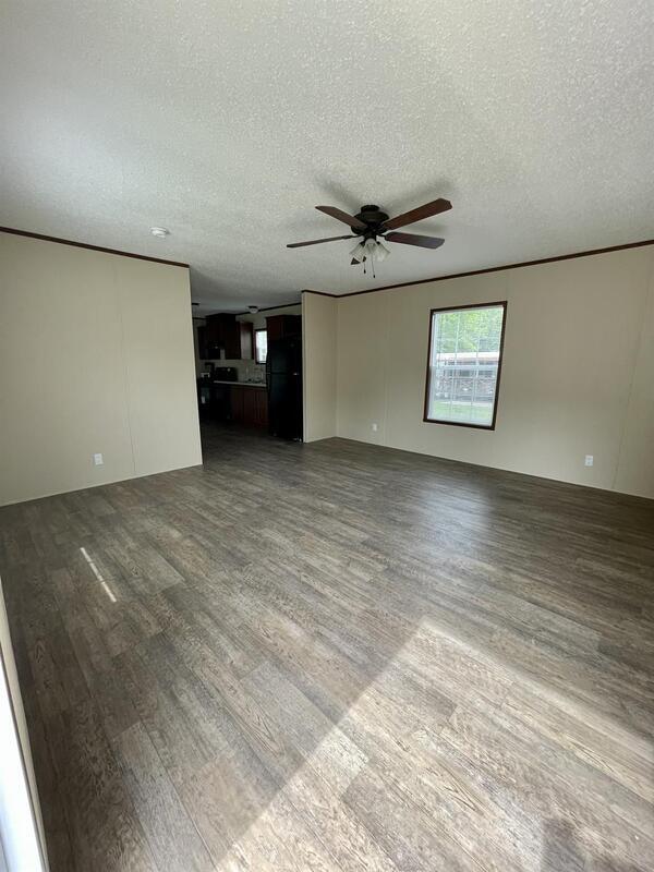 Building Photo - 447 Shady Brook Hts