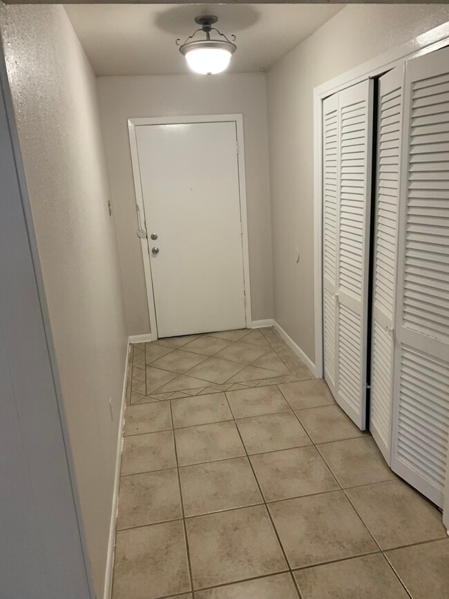 Foto del edificio - 3922 Wickersham St