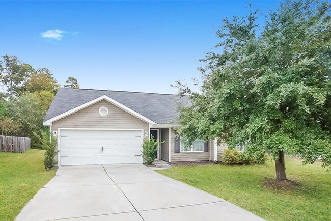 Building Photo - 815 Westlawn Dr