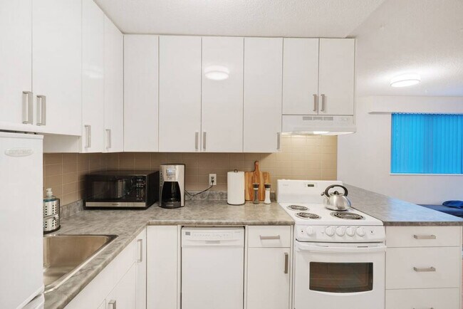 Photo du bâtiment - 1855 W 2nd Ave