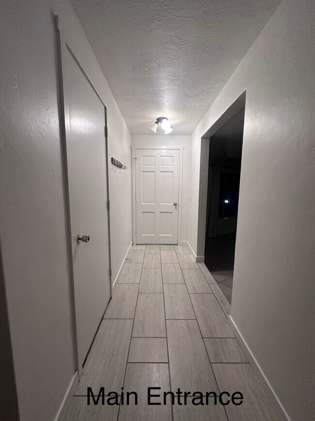 Foto del edificio - 610 Spencer Ct