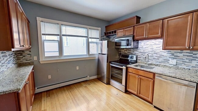 Building Photo - 635 Dorchester Ave