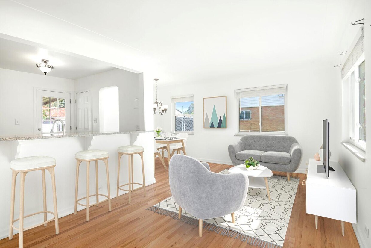 Foto principal - Move-in-ready Park Hill home with oversize...