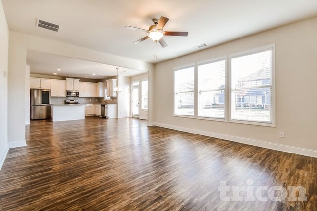 Building Photo - 4302 Bella View Dr
