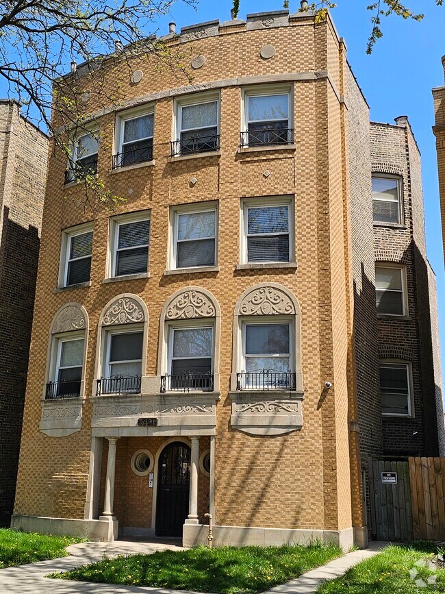 Apartments for Rent in 60659