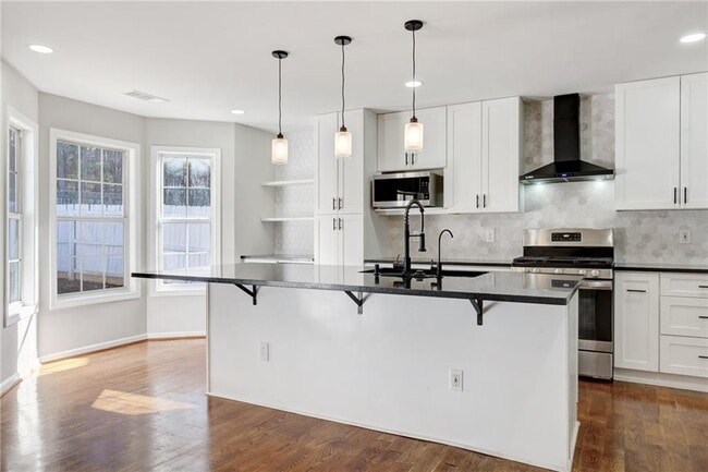Foto del edificio - 3226 Liberty Commons Dr NW