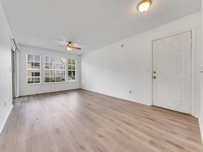 Foto del edificio - 1081 S Hiawassee Rd