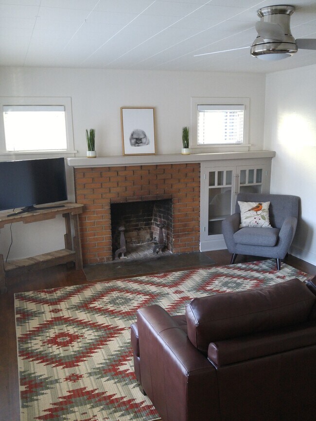 Foto del edificio - 170-704-708 Broadway Duplex, Bend