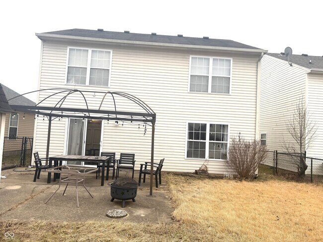 Foto del edificio - 8127 Maple Stream Blvd