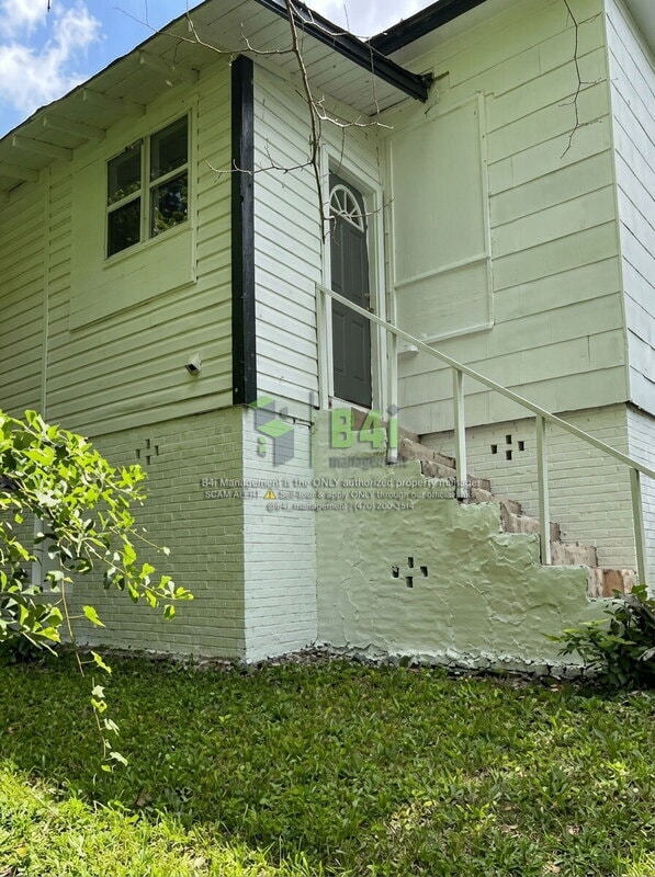 Building Photo - 114 McGee St